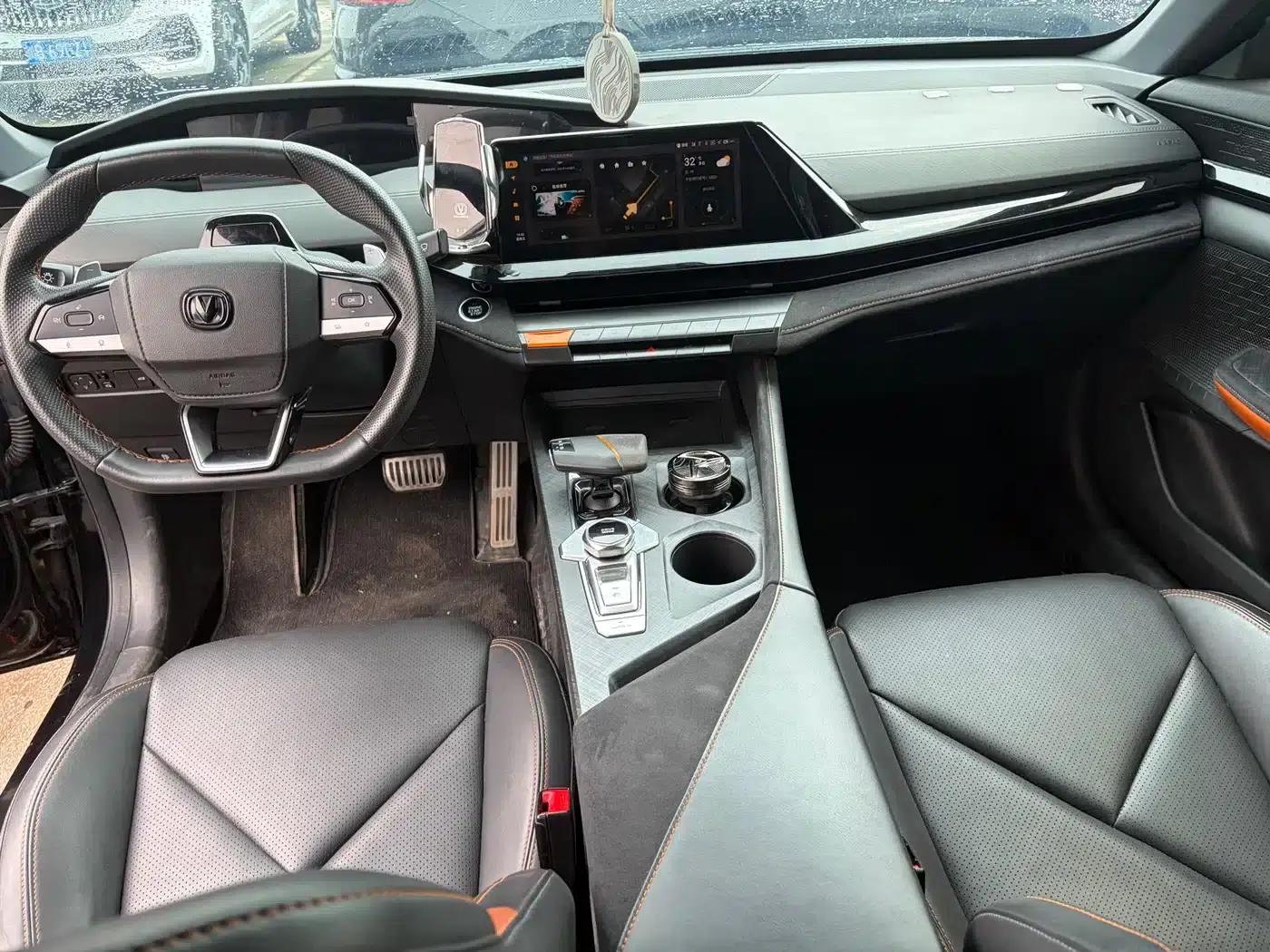 Changan UNI-V 2022 1.5T Sport Edition — миниатюра 8