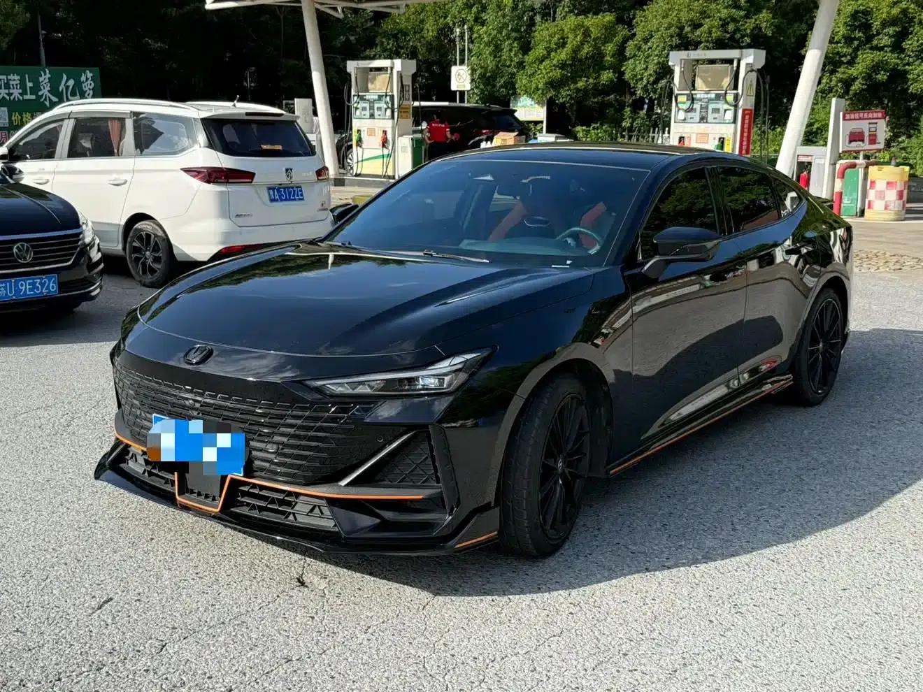 Changan UNI-V 2022 1.5T Sport Edition — миниатюра 1
