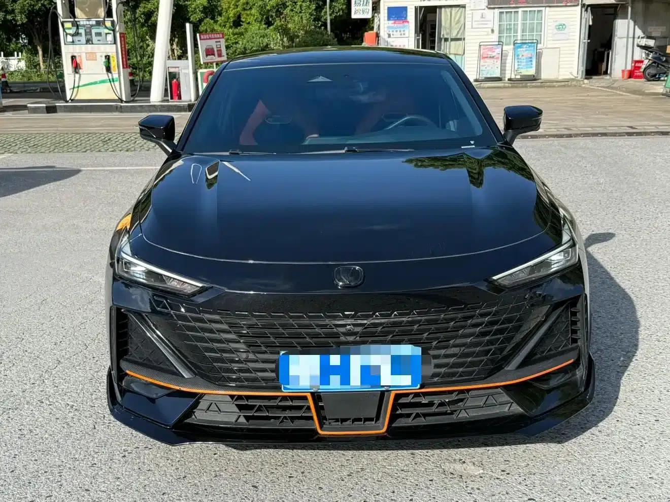 Changan UNI-V 2022 1.5T Sport Edition — миниатюра 2
