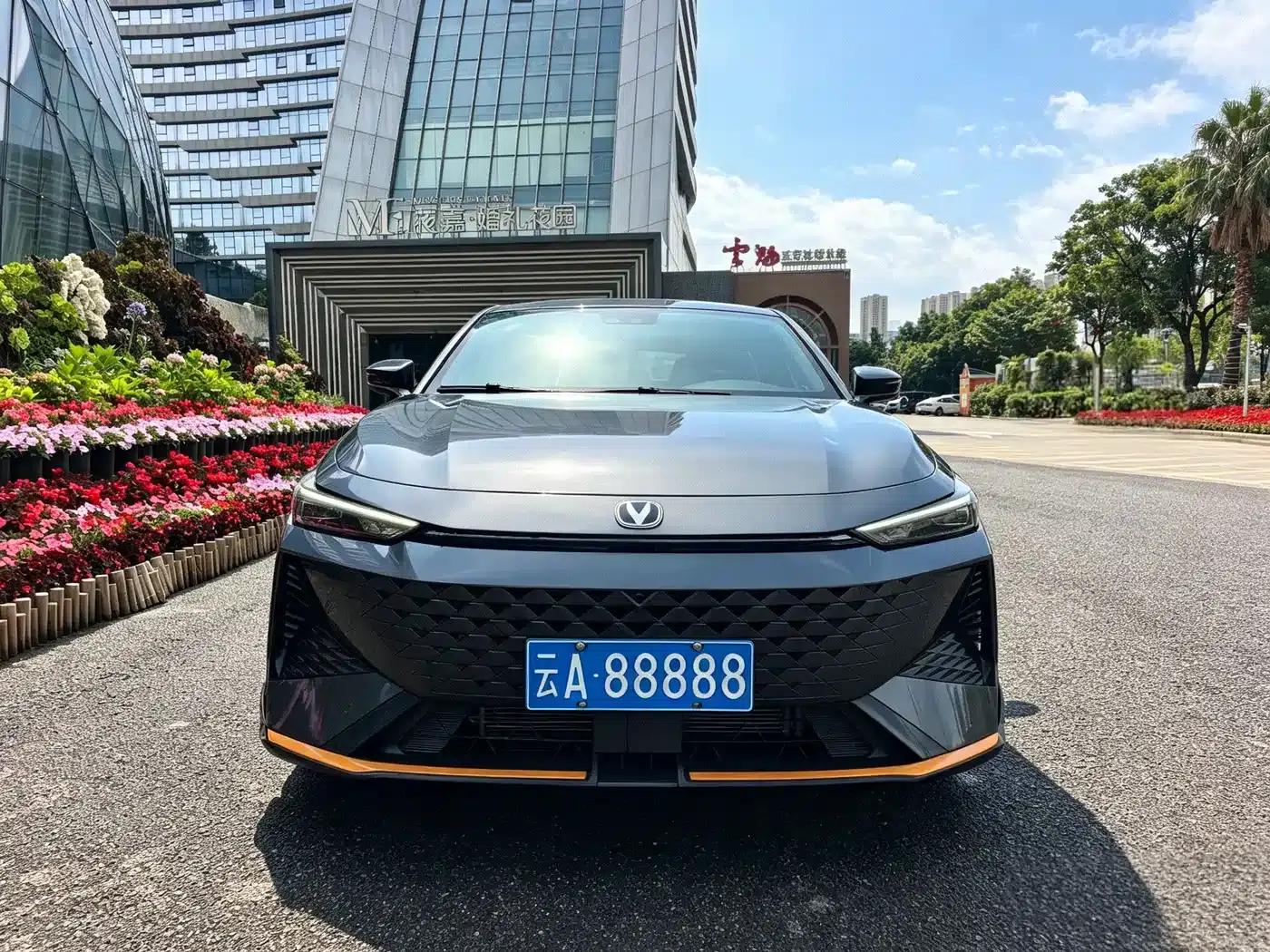 Changan UNI-V 2024 2.0T Classic Sport — миниатюра 2