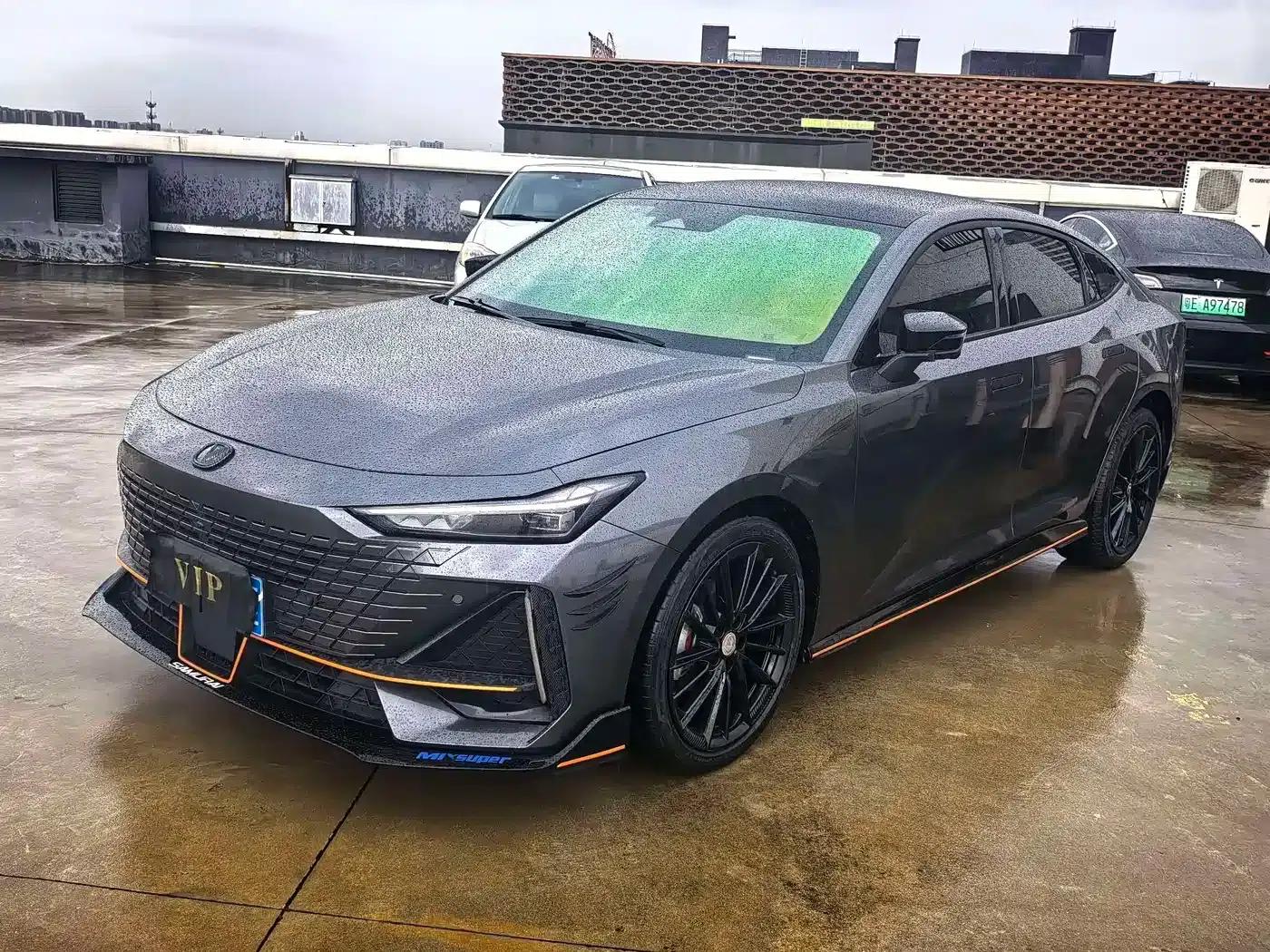 Changan UNI-V 2022 1.5T Sport Edition — миниатюра 1