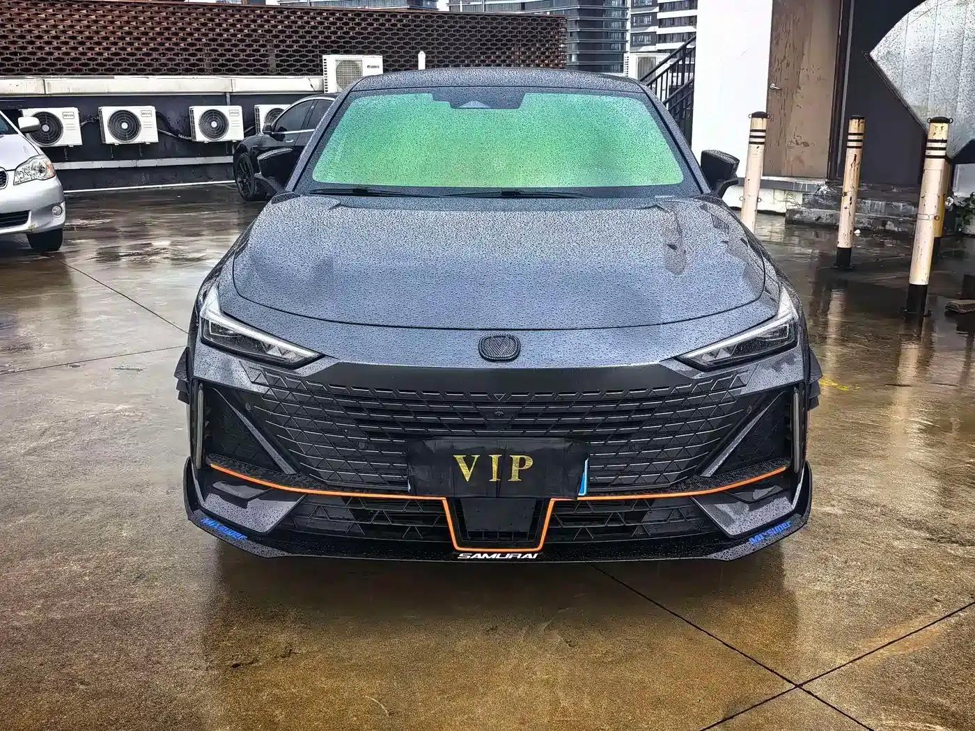 Changan UNI-V 2022 1.5T Sport Edition — миниатюра 2