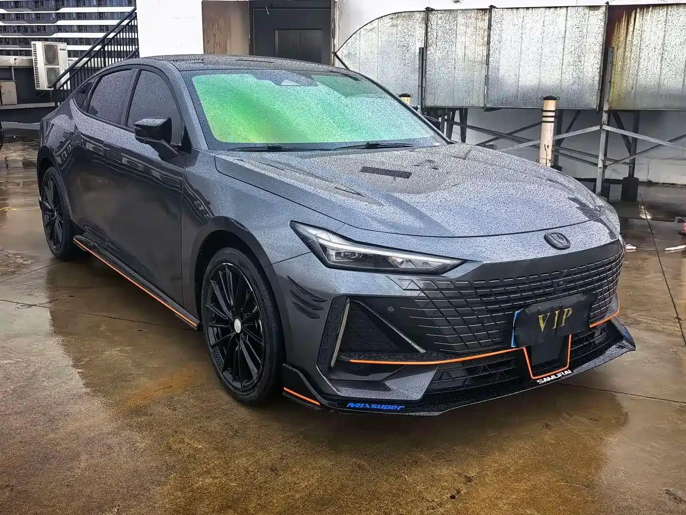 Changan UNI-V 2022 1.5T Sport Edition — миниатюра 3