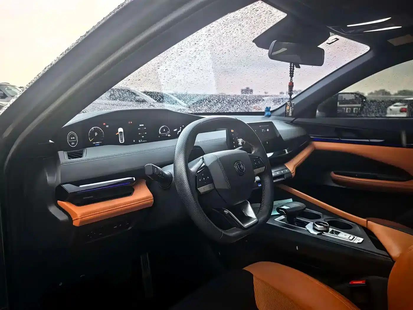Changan UNI-V 2022 1.5T Sport Edition — миниатюра 7