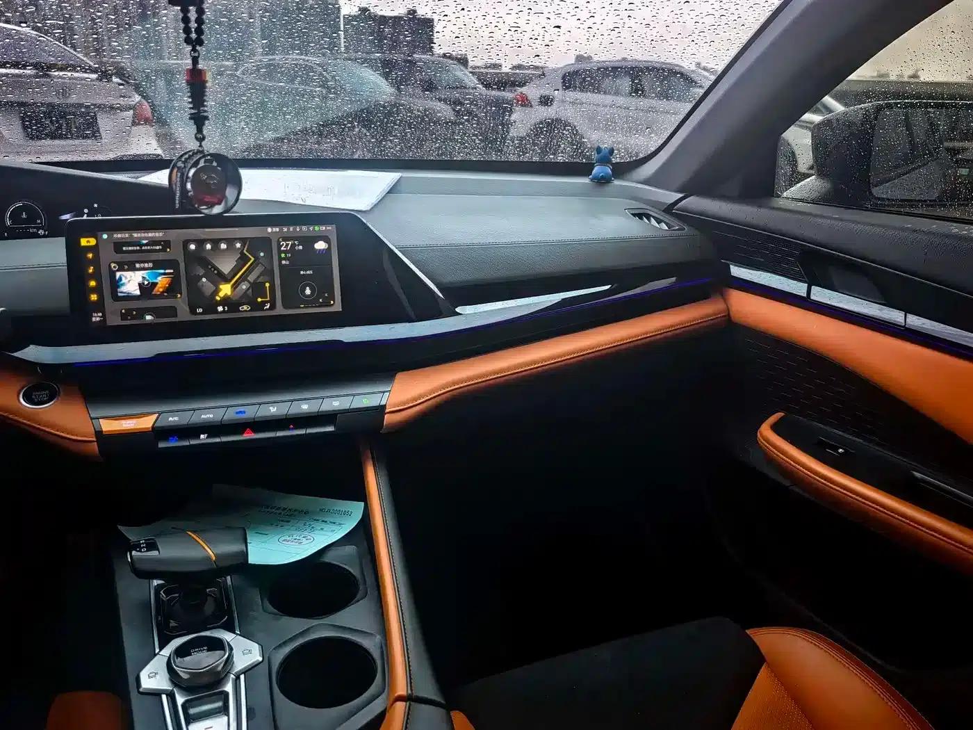 Changan UNI-V 2022 1.5T Sport Edition — миниатюра 10