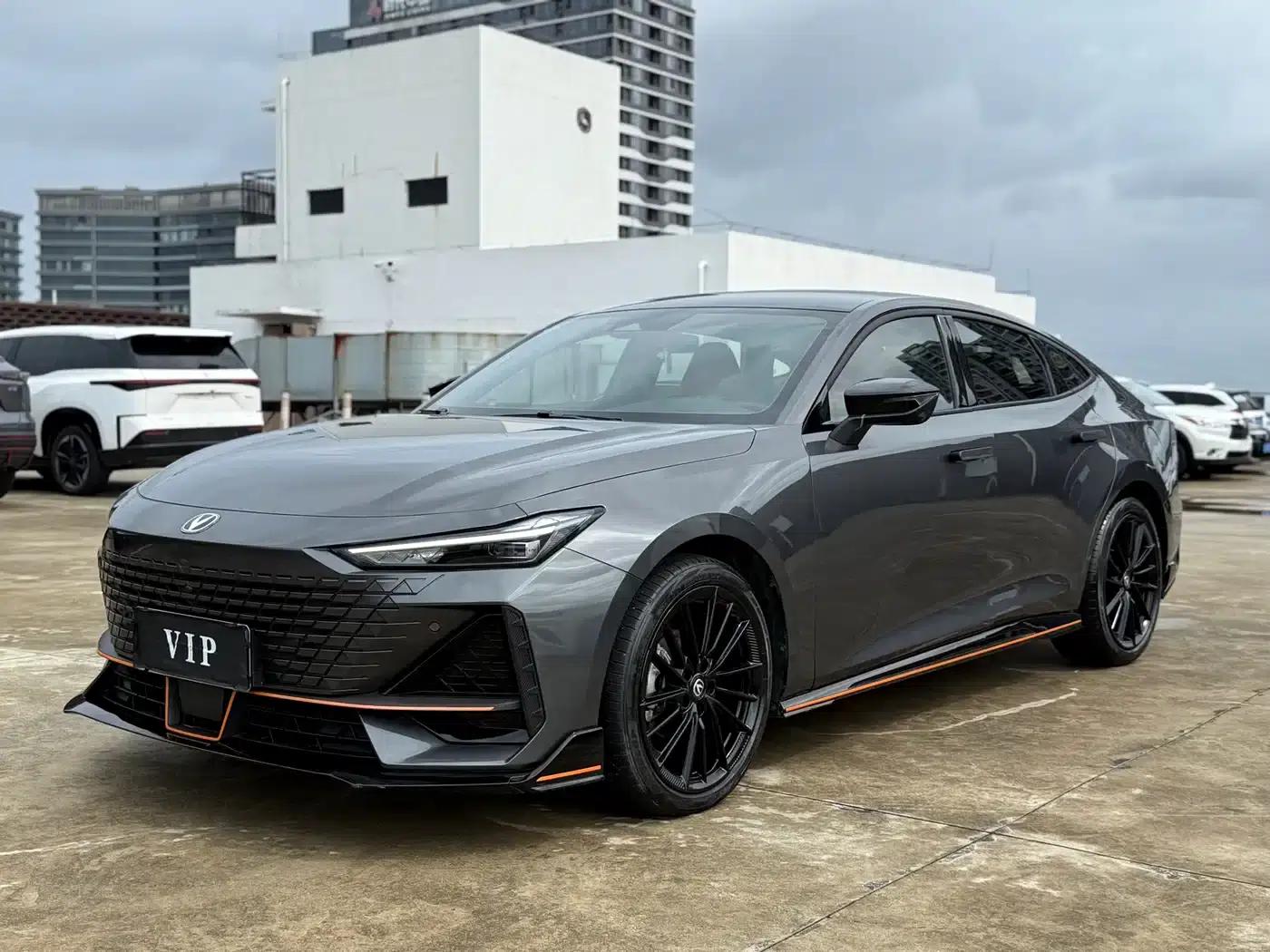 Changan UNI-V 2023 1.5T Sport Edition — миниатюра 1