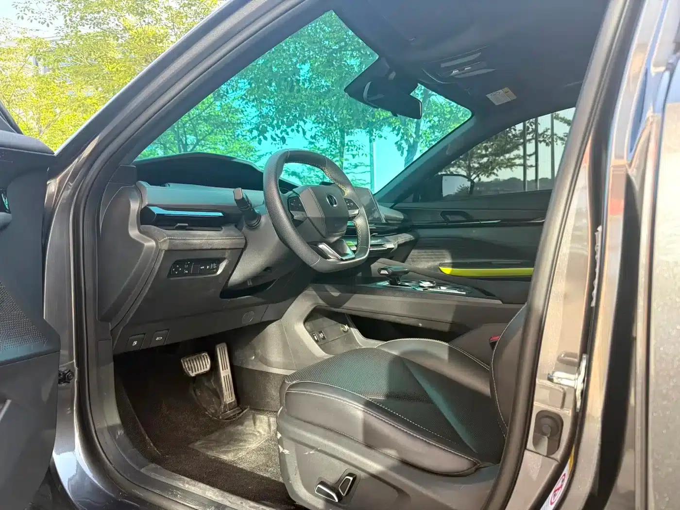 Changan UNI-V 2022 1.5T Sport Edition — миниатюра 5