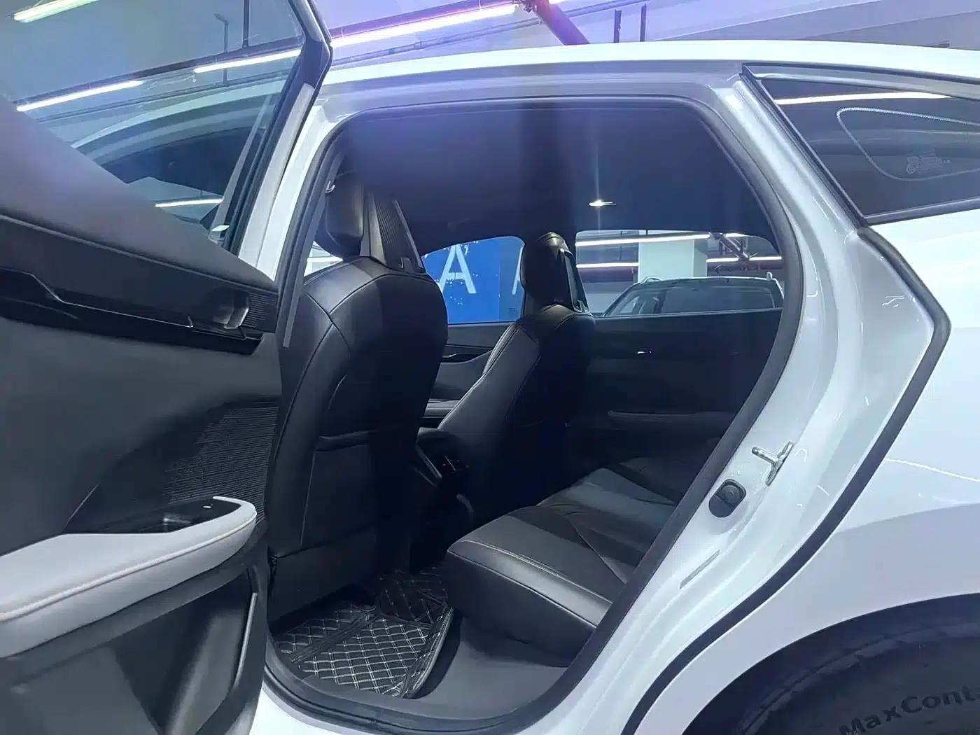 Changan UNI-V 2022 1.5T Premium Edition — миниатюра 5