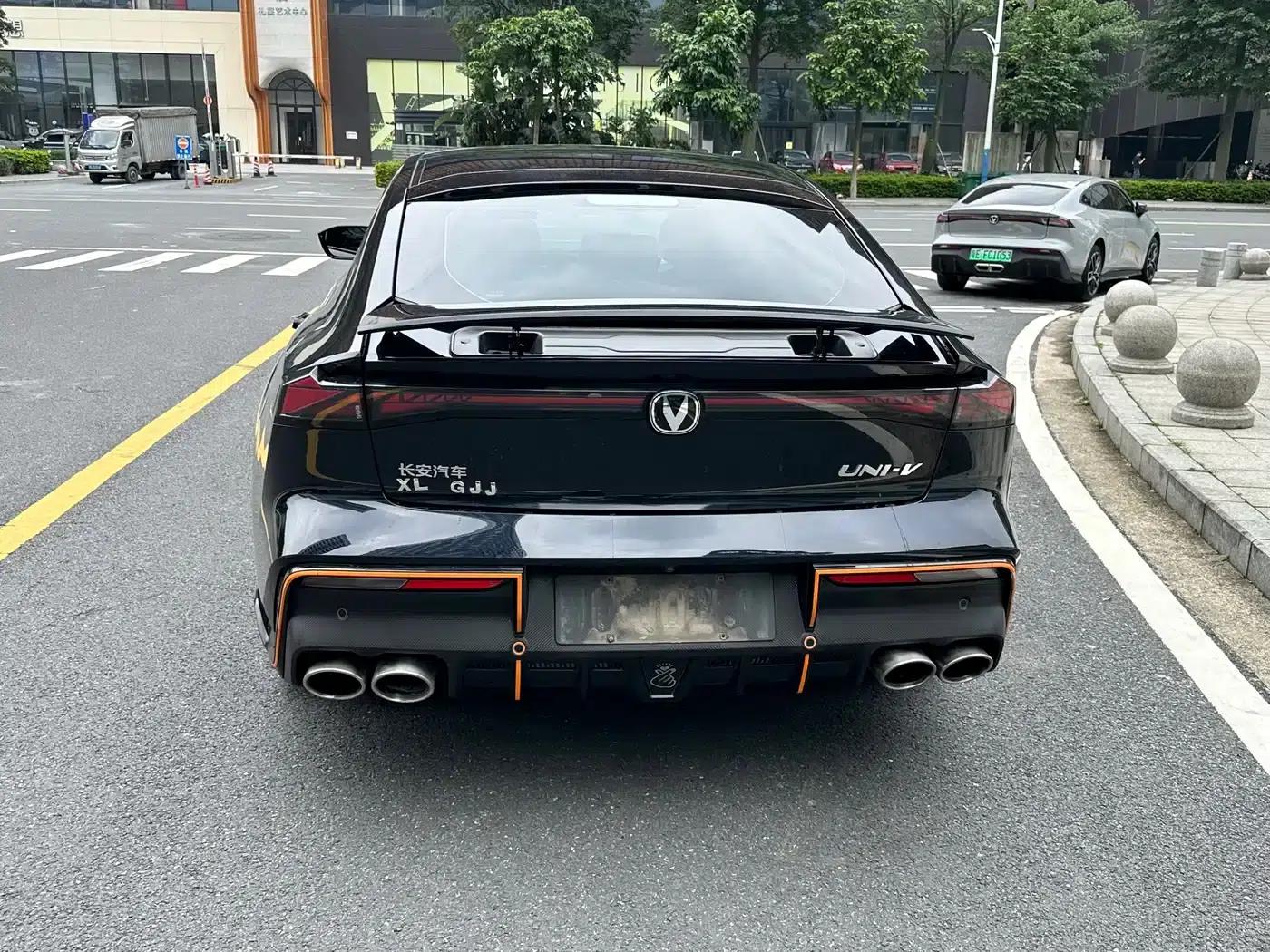 Changan UNI-V 2022 1.5T Sport Edition — миниатюра 15