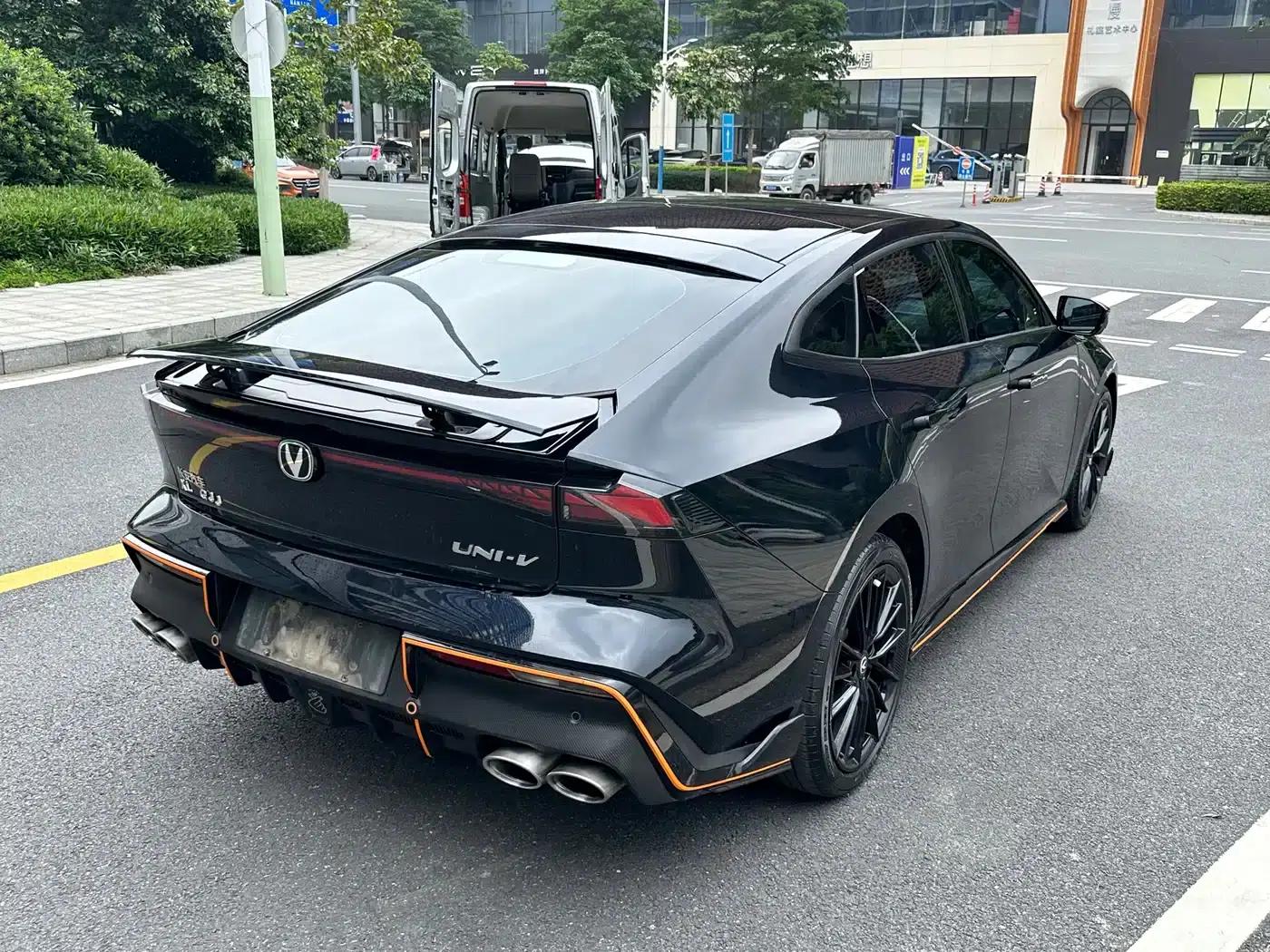 Changan UNI-V 2022 1.5T Sport Edition — миниатюра 16