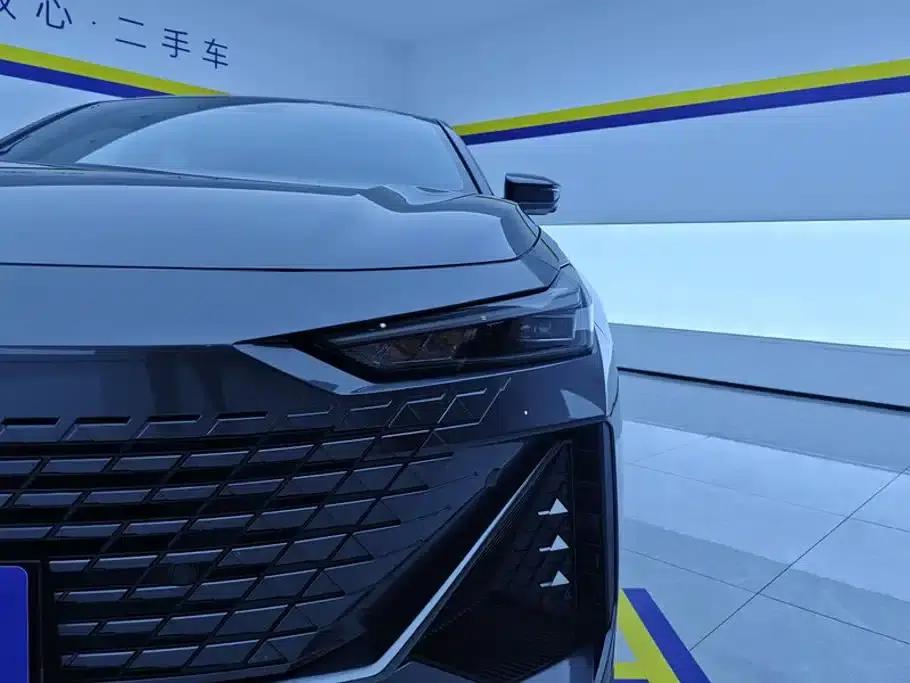 Changan UNI-V 2024 1.5T High-Performance Edition — миниатюра 5