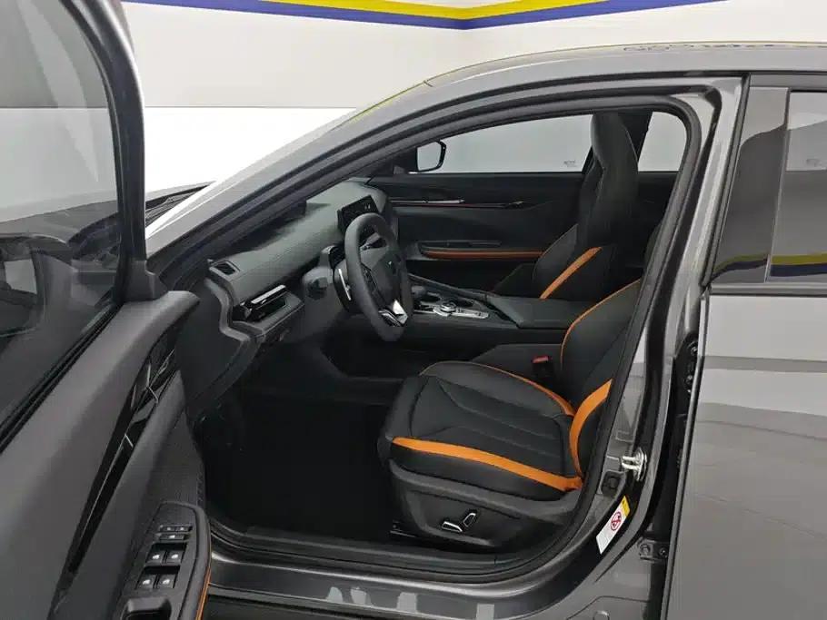 Changan UNI-V 2024 1.5T High-Performance Edition — миниатюра 9