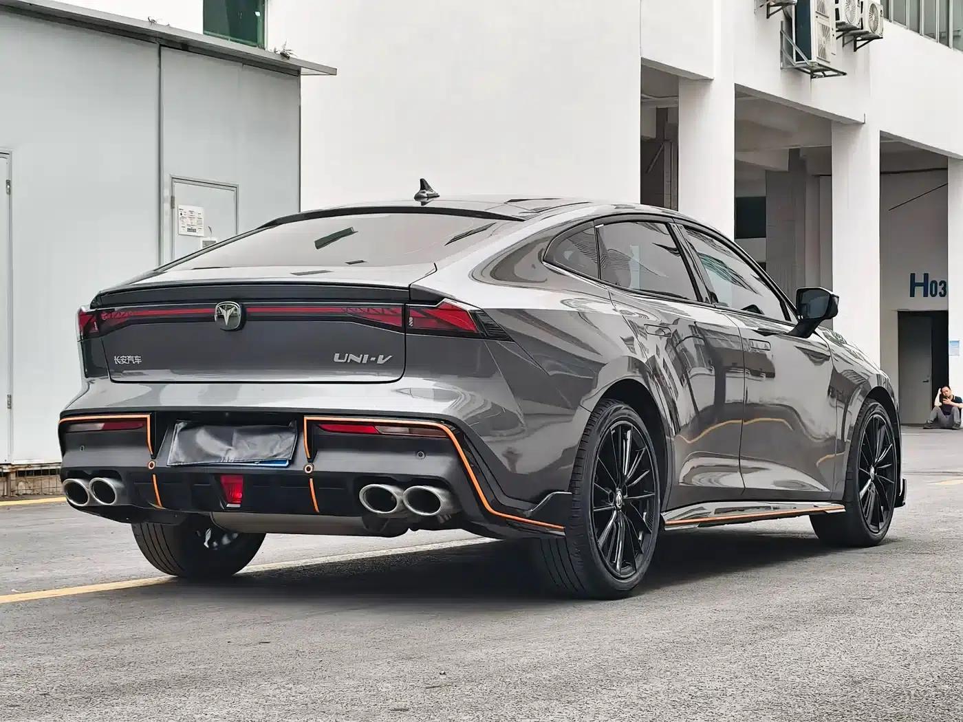 Changan UNI-V 2022 1.5T Sport Edition — миниатюра 13