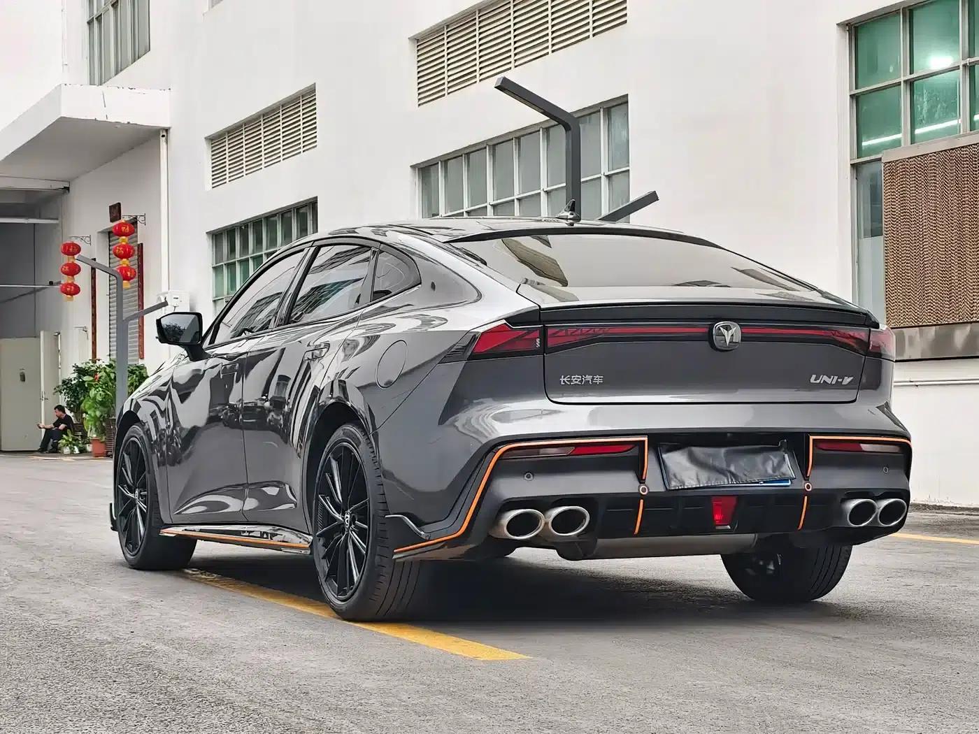 Changan UNI-V 2022 1.5T Sport Edition — миниатюра 15