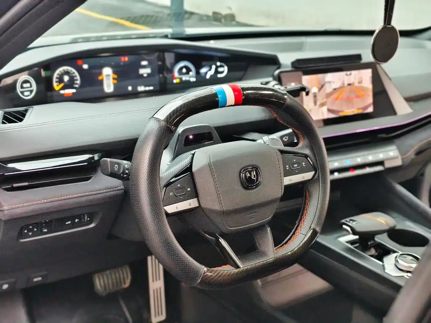 Changan UNI-V 2022 1.5T Sport Edition — миниатюра 7