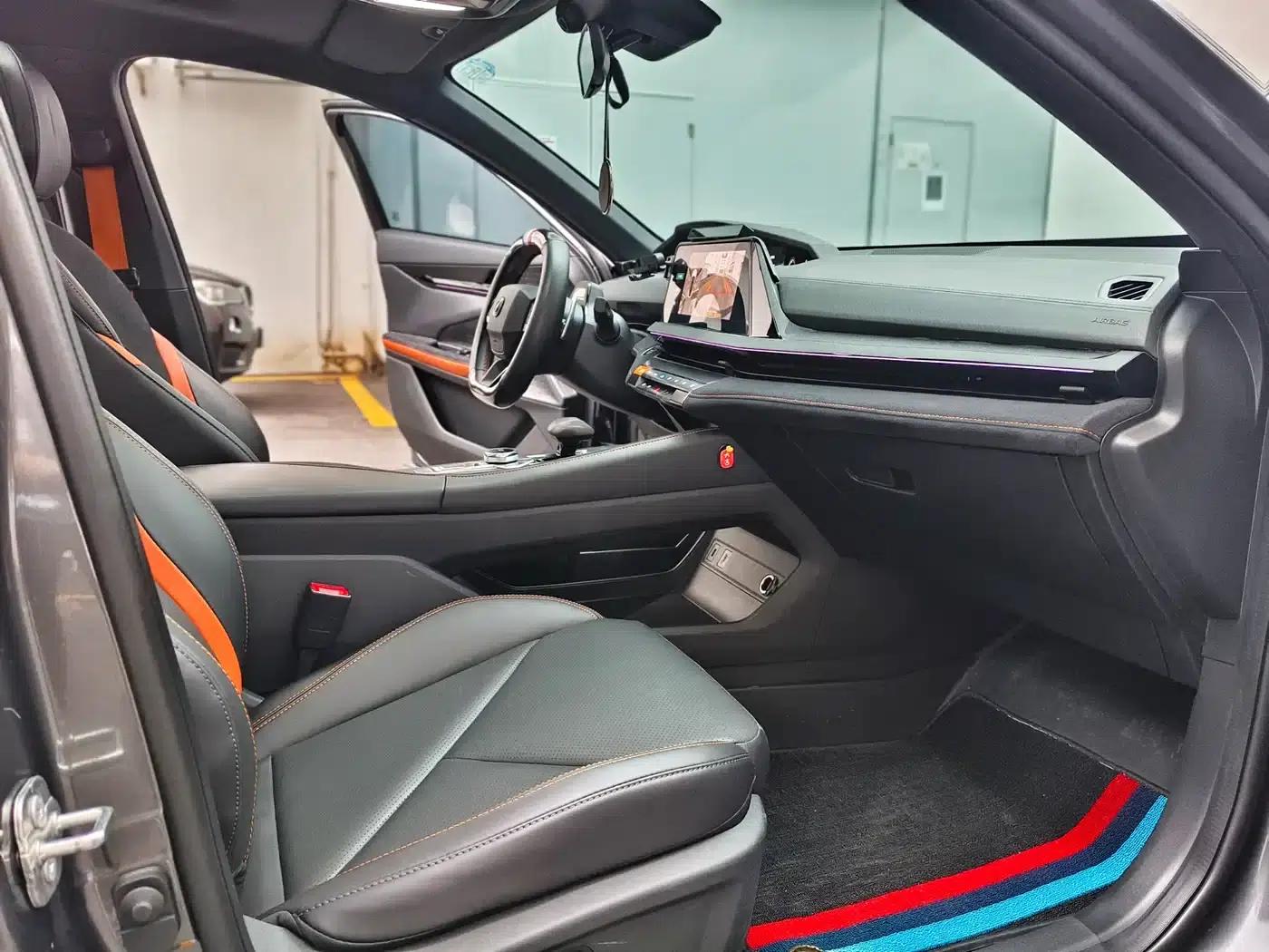Changan UNI-V 2022 1.5T Sport Edition — миниатюра 9