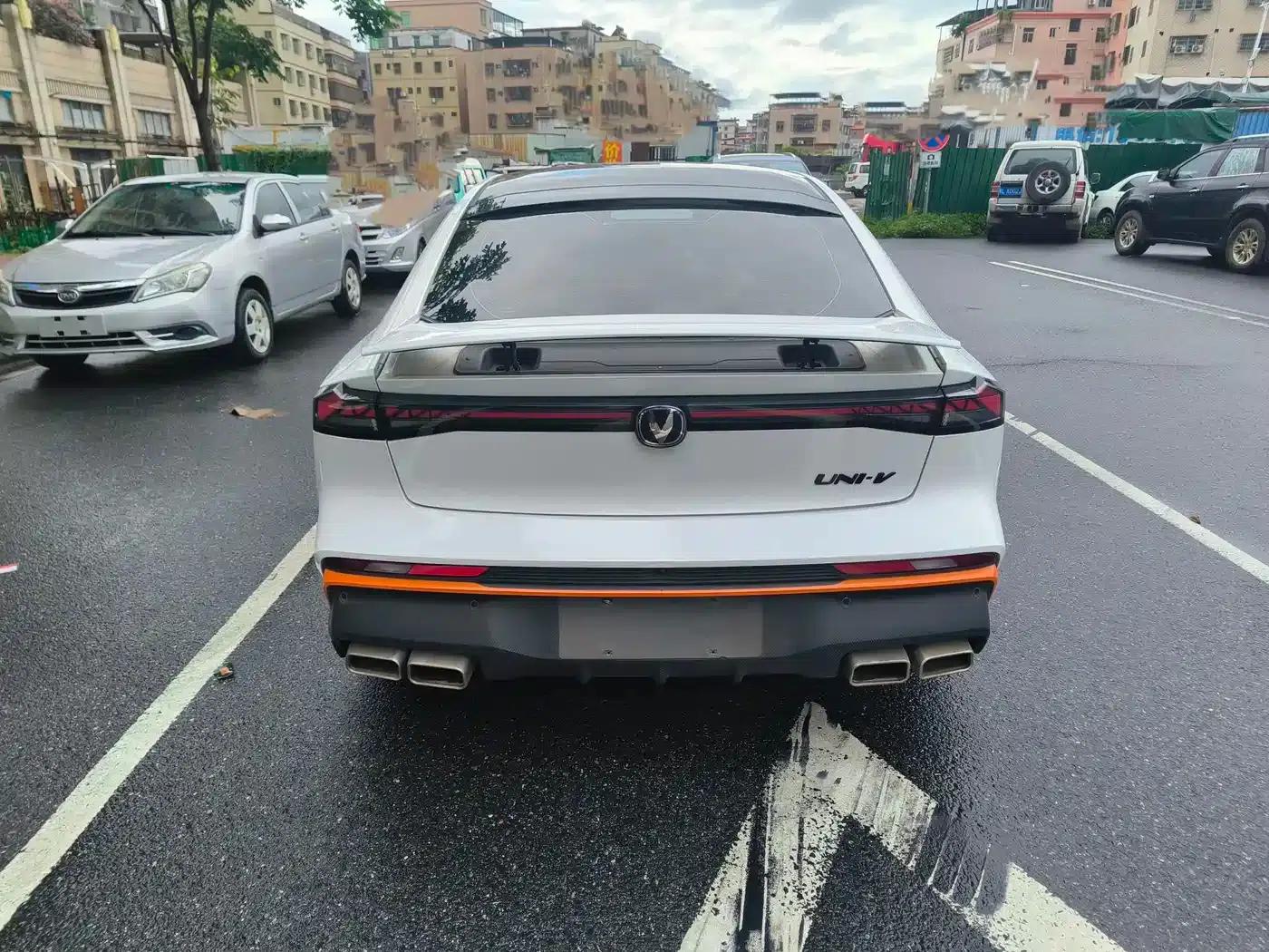 Changan UNI-V 2024 1.5T Premium Sport — миниатюра 12