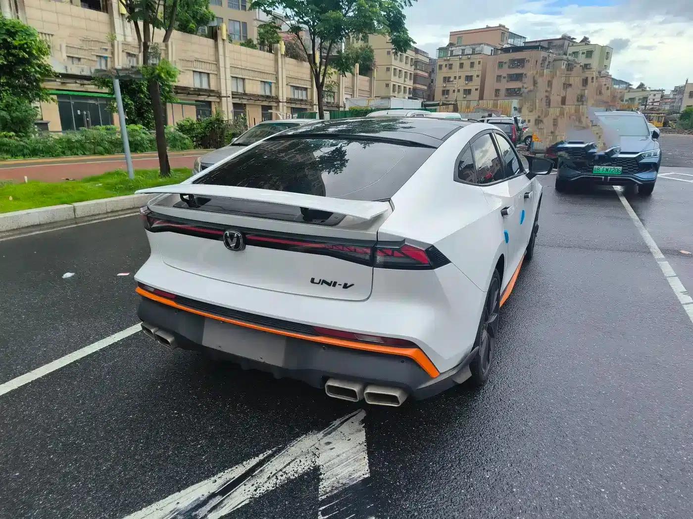 Changan UNI-V 2024 1.5T Premium Sport — миниатюра 13