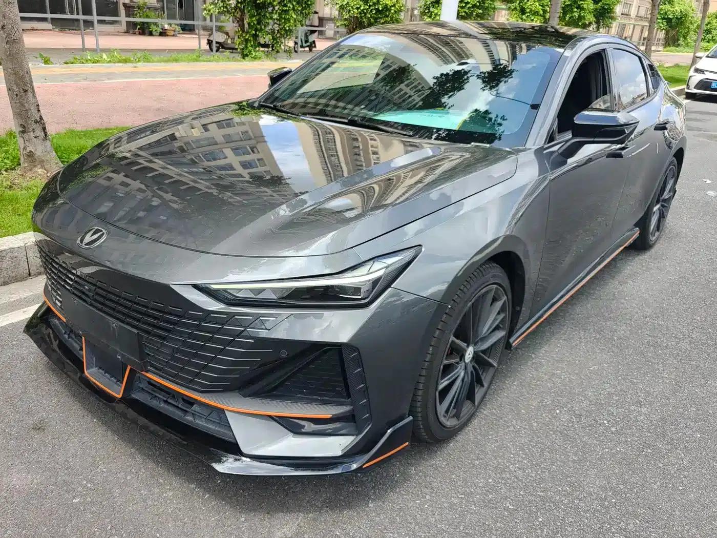 Changan UNI-V 2022 1.5T Sport Edition — миниатюра 1