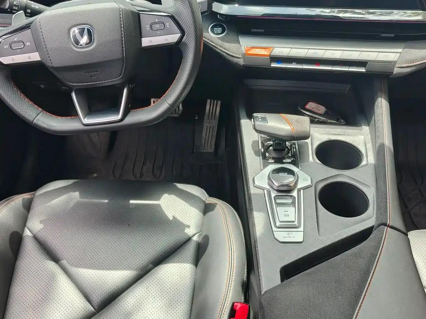 Changan UNI-V 2022 1.5T Sport Edition — миниатюра 8