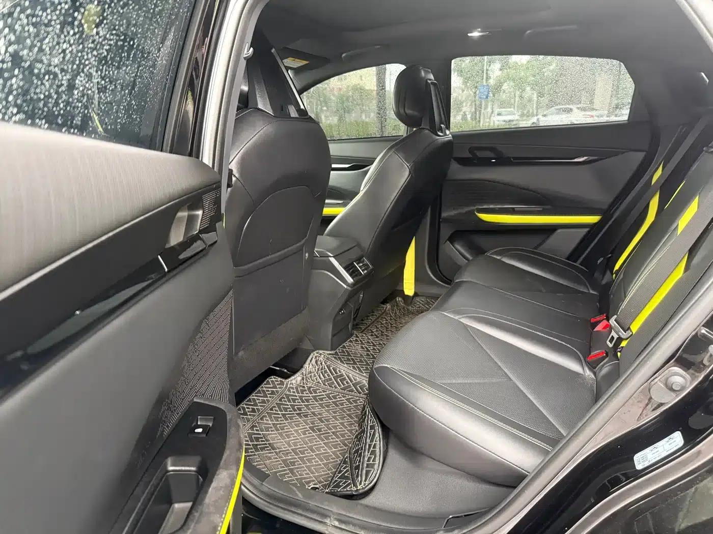 Changan UNI-V 2022 1.5T Sport Edition — миниатюра 5
