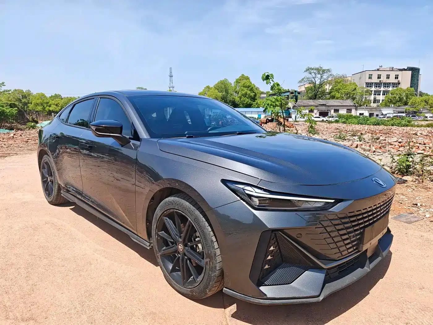 Changan UNI-V 2023 1.5T Premium Edition — миниатюра 3