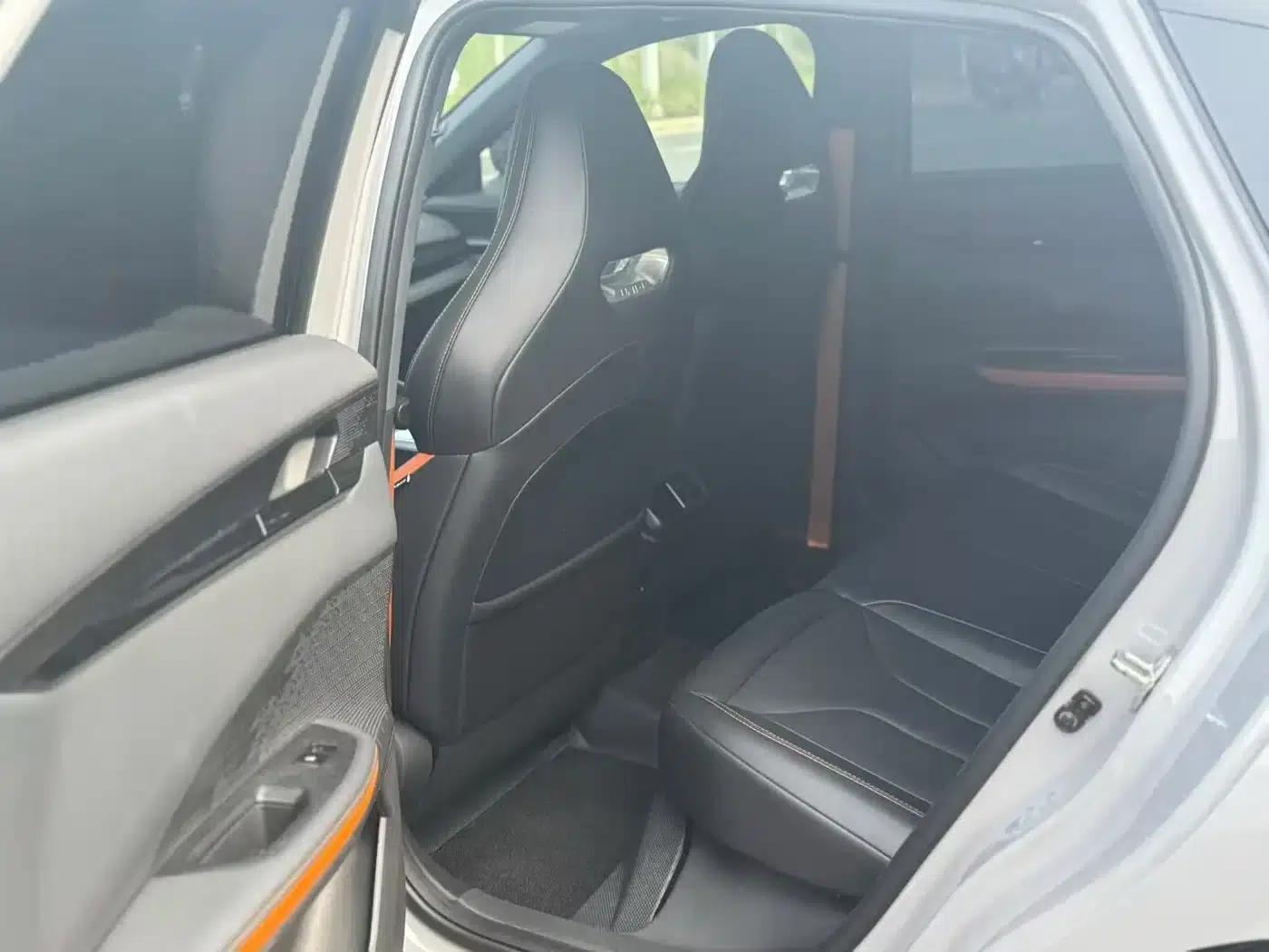Changan UNI-V 2023 1.5T Premium Edition — миниатюра 6