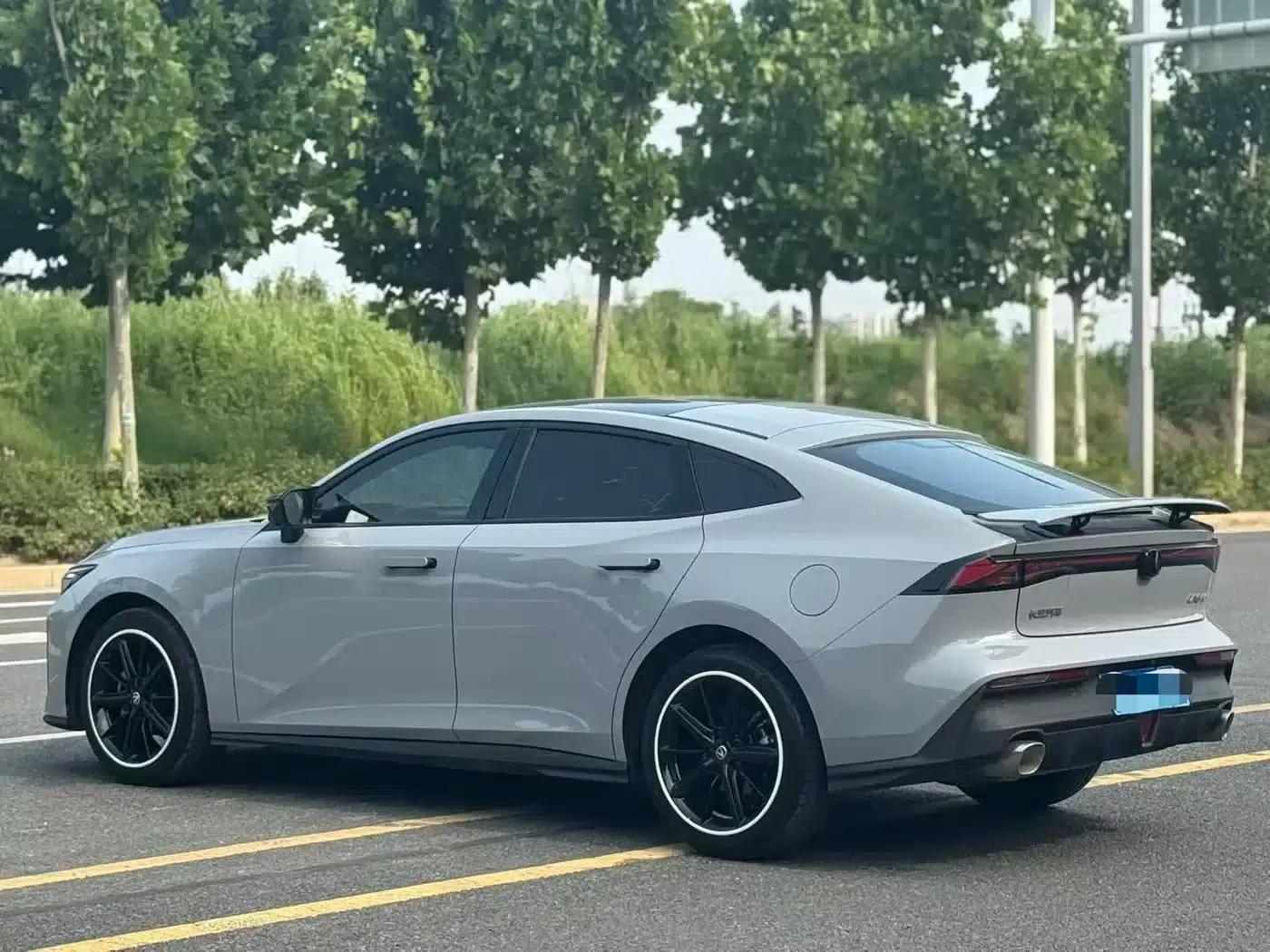 Changan UNI-V 2023 1.5T Premium Edition — миниатюра 7