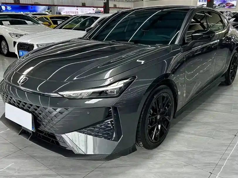 Changan UNI-V 2024 1.5T Premium Sport — миниатюра 1