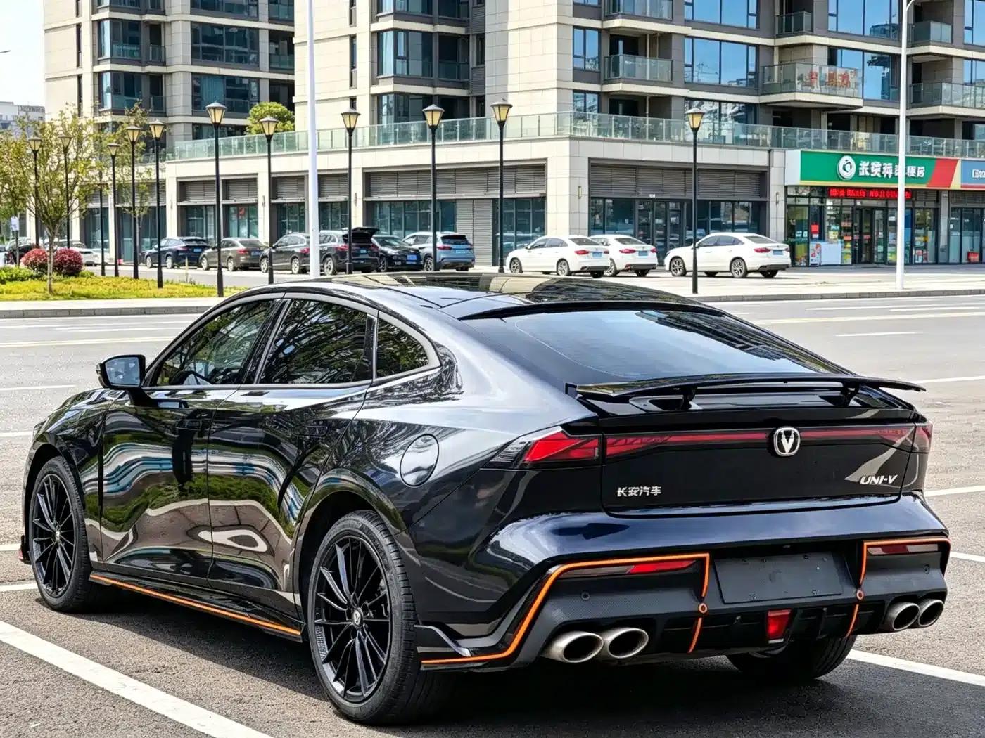 Changan UNI-V 2022 1.5T Sport Edition — миниатюра 4