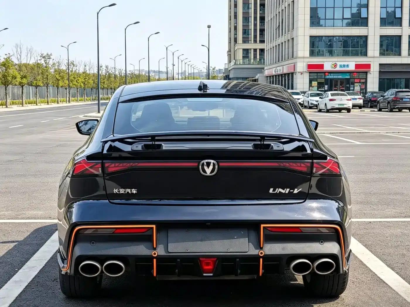 Changan UNI-V 2022 1.5T Sport Edition — миниатюра 5