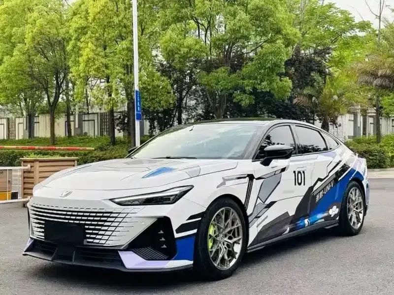 Changan UNI-V 2022 1.5T Sport Edition — миниатюра 1