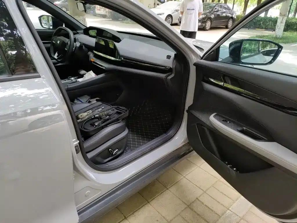 Changan UNI-V 2022 1.5T Premium Edition — миниатюра 20