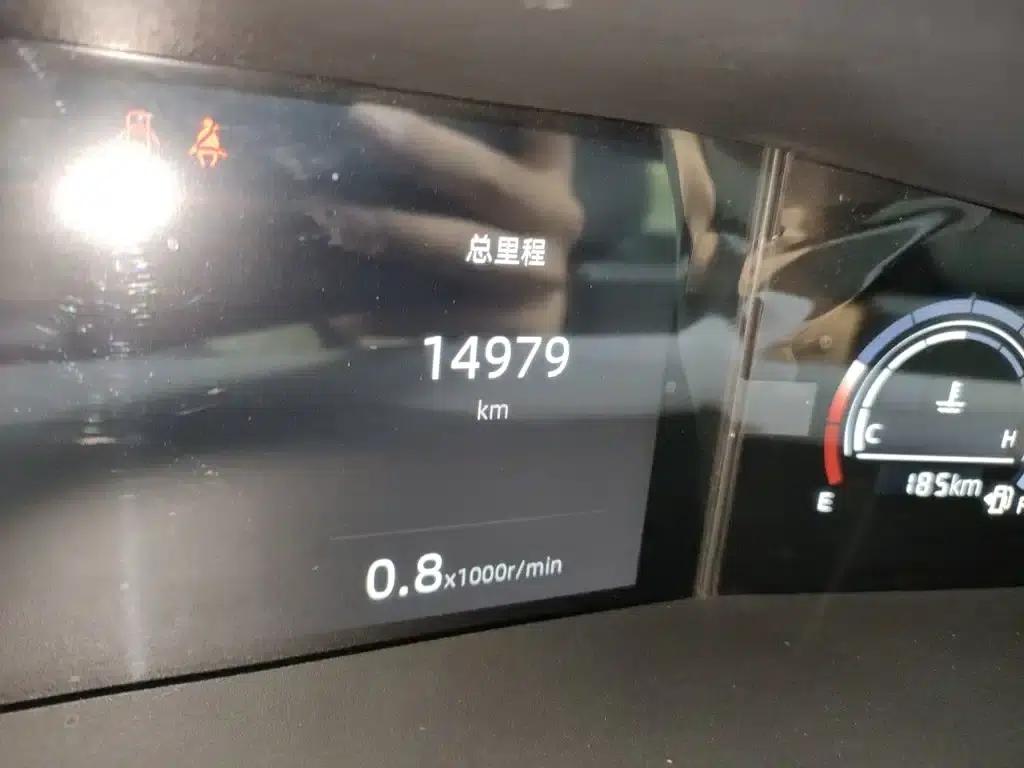 Changan UNI-V 2022 1.5T Premium Edition — миниатюра 5