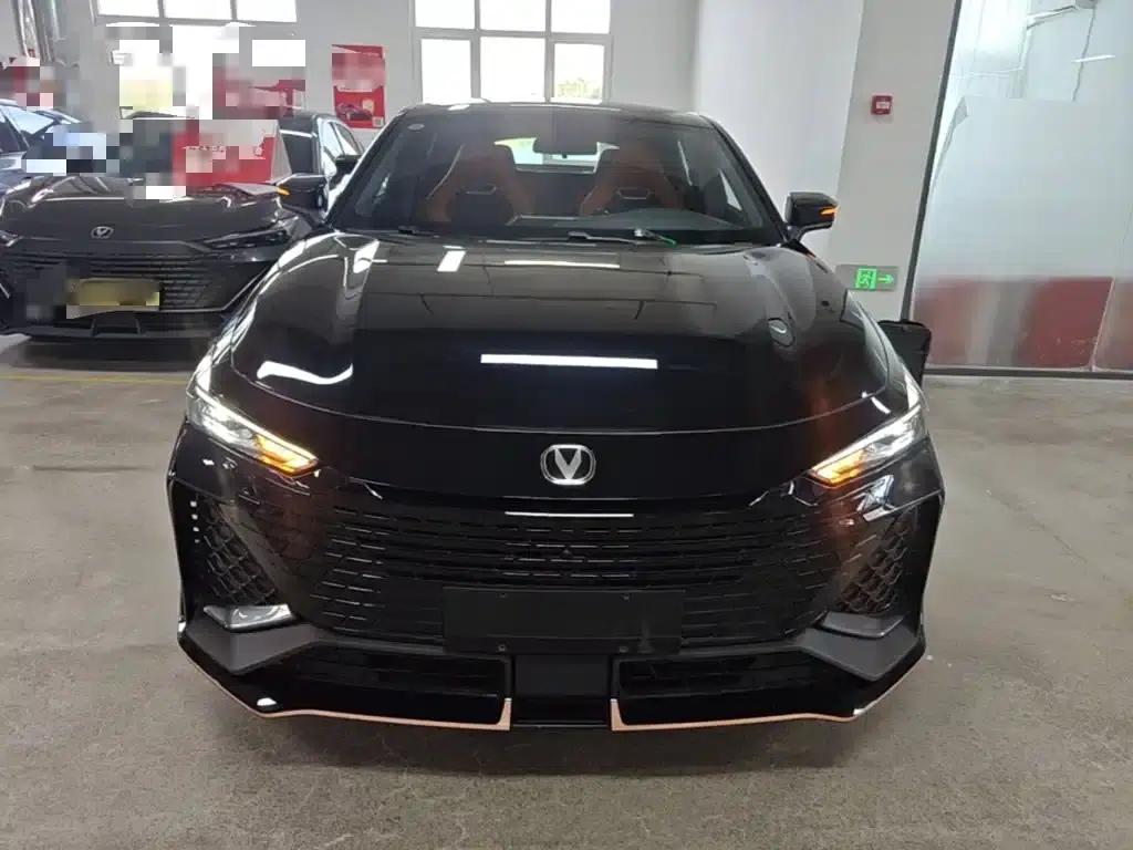 Changan UNI-V 2023 2.0T Speed Edition — миниатюра 3