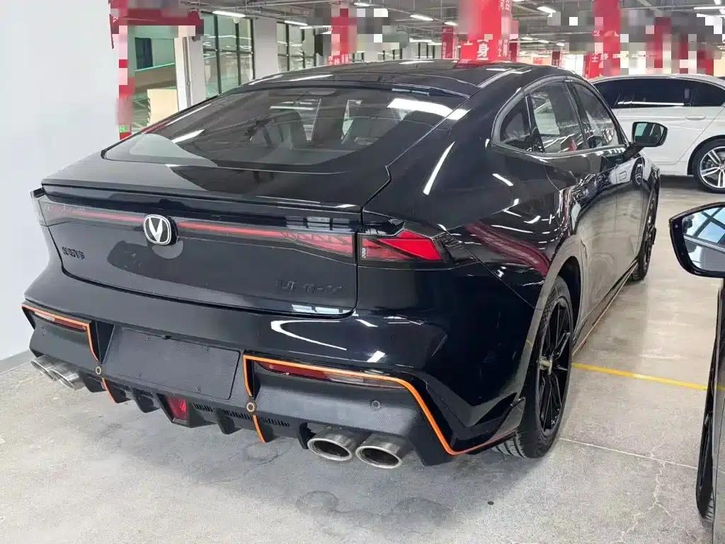 Changan UNI-V 2023 2.0T Speed Edition — миниатюра 7