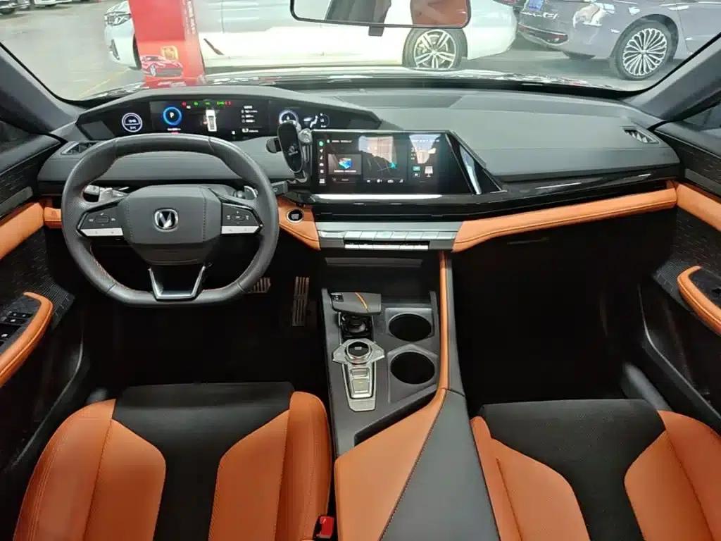 Changan UNI-V 2023 2.0T Speed Edition — миниатюра 10