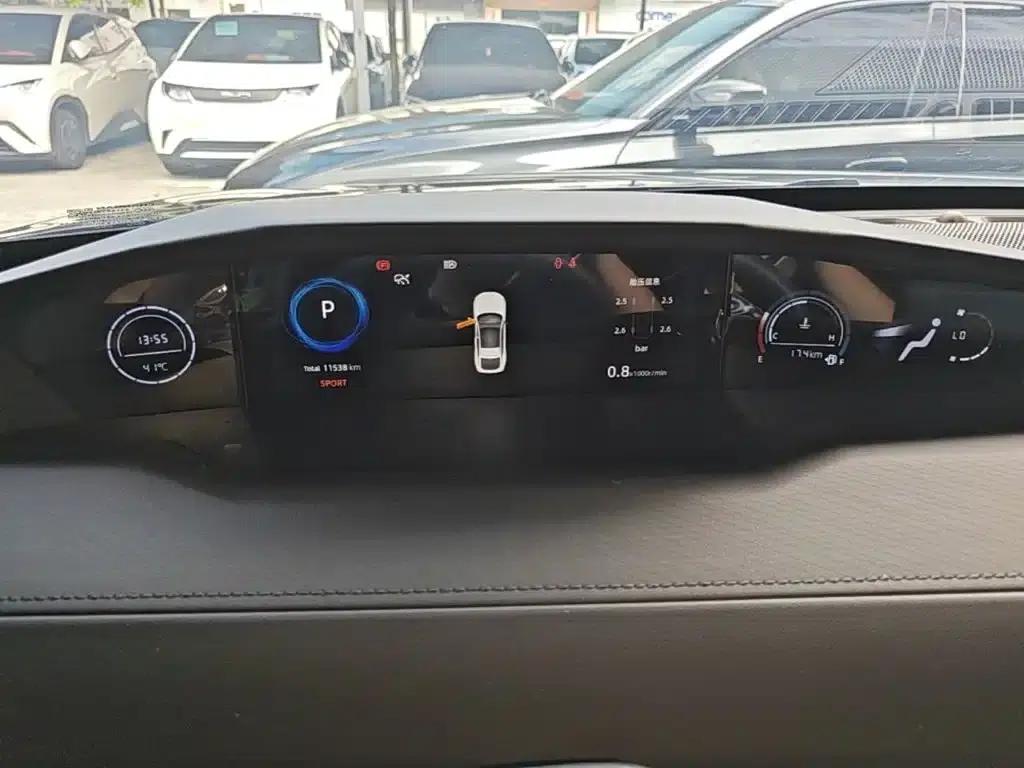 Changan UNI-V 2024 1.5T Premium Edition — миниатюра 12