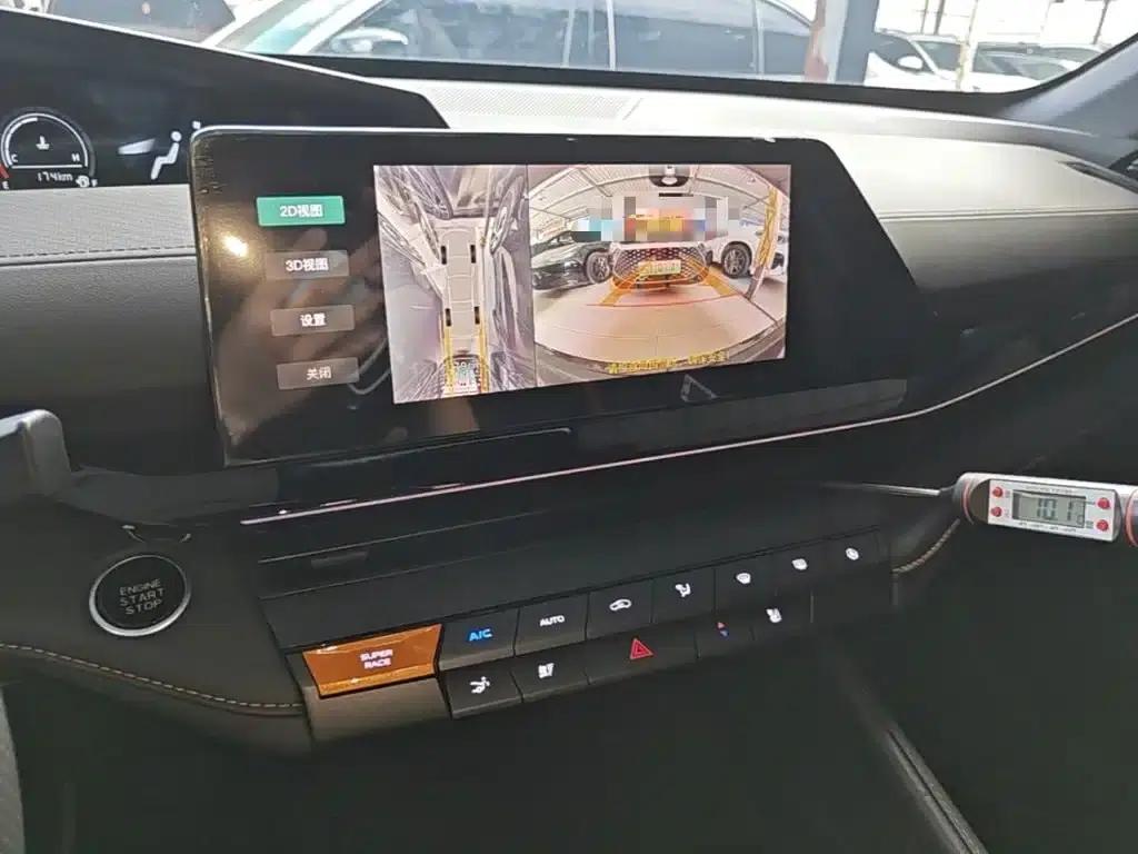 Changan UNI-V 2024 1.5T Premium Edition — миниатюра 13
