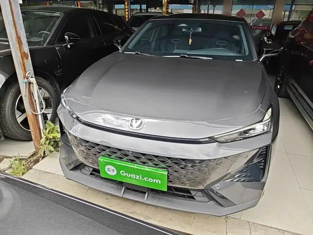 Changan UNI-V 2024 1.5T Premium Edition — миниатюра 3