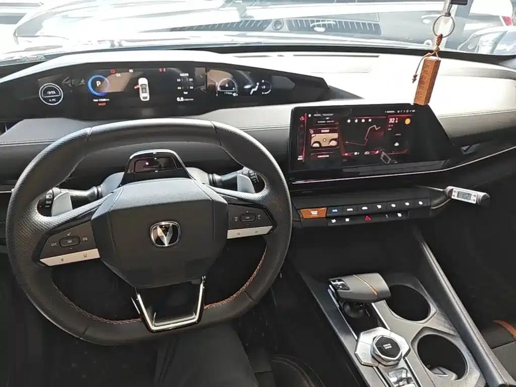 Changan UNI-V 2024 1.5T Premium Edition — миниатюра 10