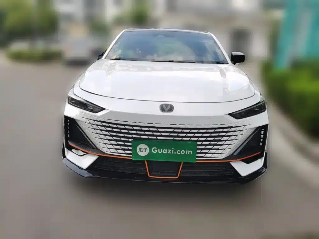Changan UNI-V 2023 1.5T Sport Edition — миниатюра 24