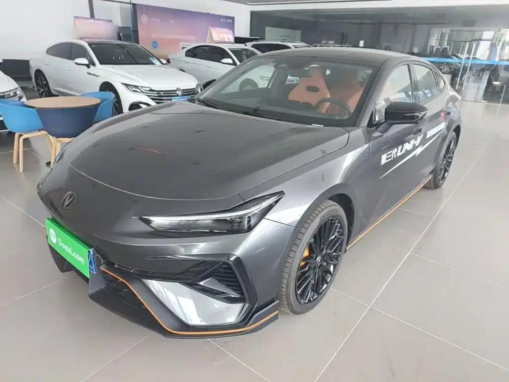 Changan UNI-V 2025 Model, Third Generation, 2.0T Sport Edition — миниатюра 2