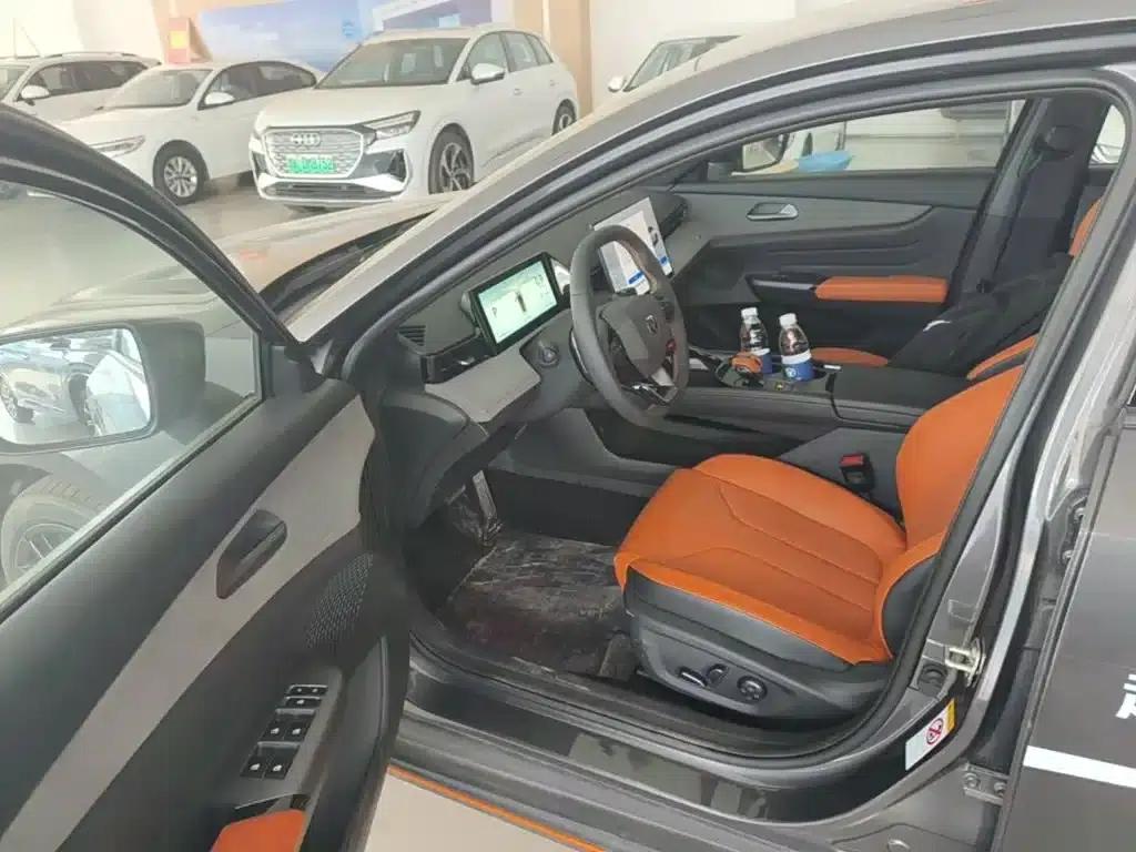 Changan UNI-V 2025 Model, Third Generation, 2.0T Sport Edition — миниатюра 16