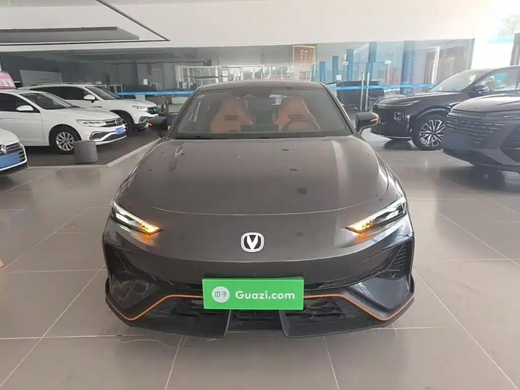 Changan UNI-V 2025 Model, Third Generation, 2.0T Sport Edition — миниатюра 3