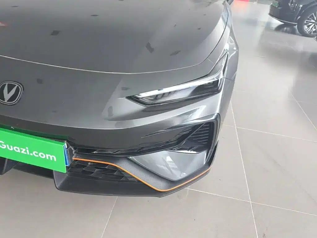 Changan UNI-V 2025 Model, Third Generation, 2.0T Sport Edition — миниатюра 24