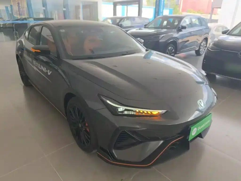 Changan UNI-V 2025 Model, Third Generation, 2.0T Sport Edition — миниатюра 4