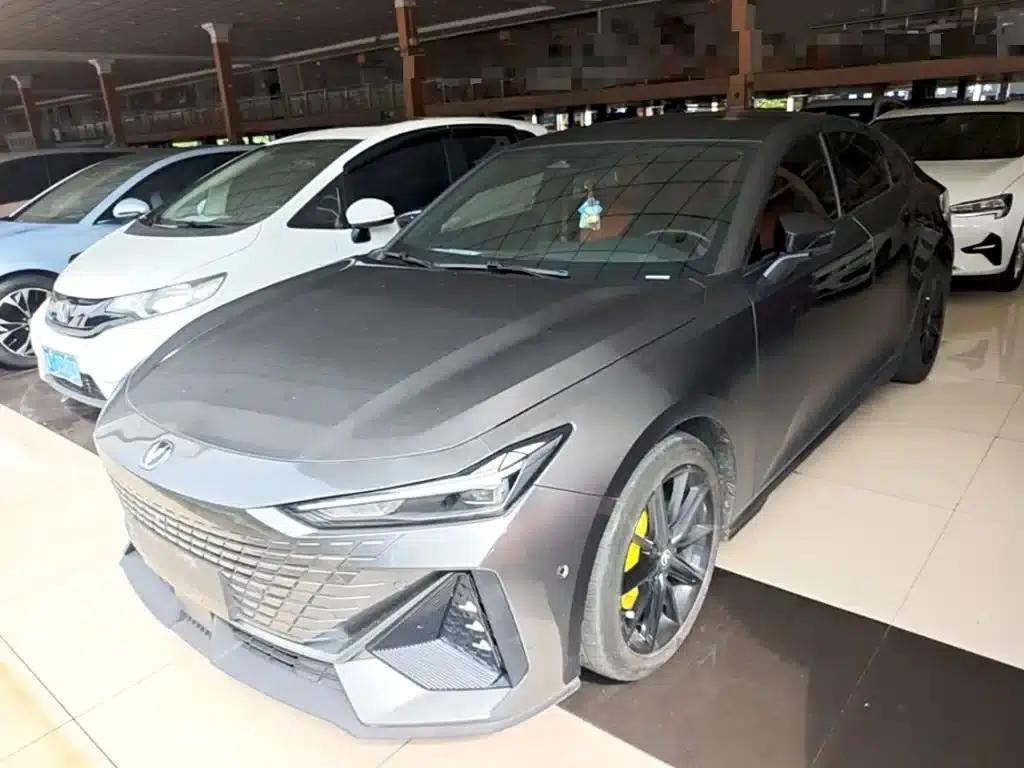Changan UNI-V 2022 1.5T Smart Navigation Edition — миниатюра 2