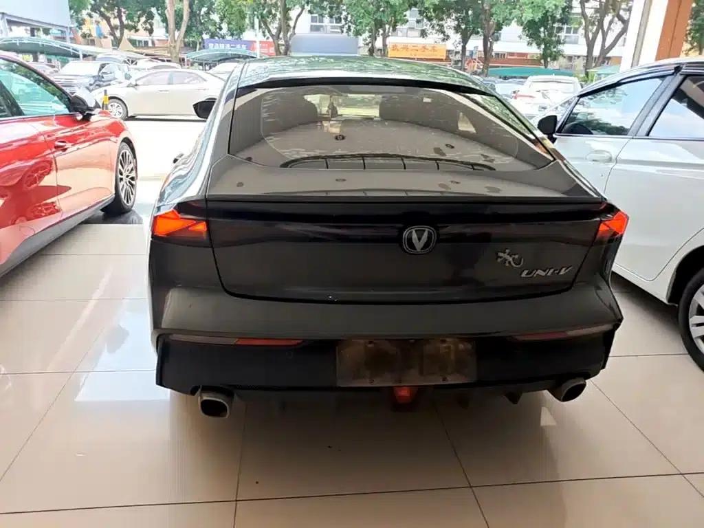 Changan UNI-V 2022 1.5T Smart Navigation Edition — миниатюра 6
