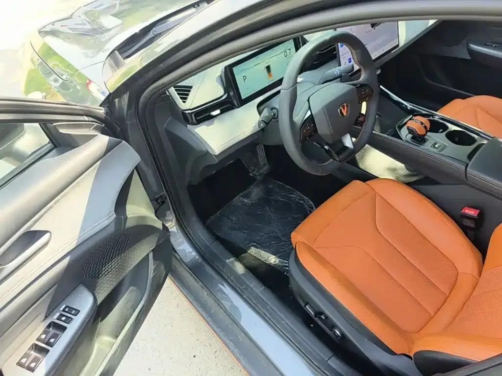 Changan UNI-V 2025 Model, Third Generation, 2.0T Sport Edition — миниатюра 16